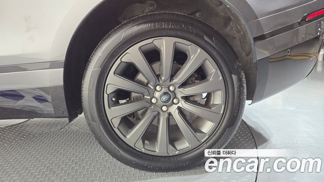 Land Rover Range Rover Velar 2.0 D240 R-Dynamic SE 2018 — фото 21