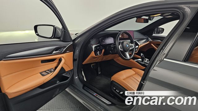 BMW 5 Series (G30) 520i M Sport 2022 — фото 10