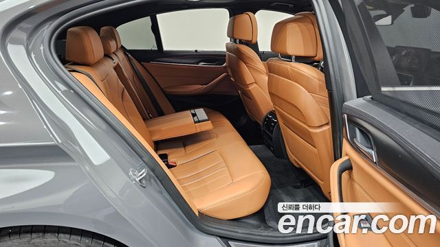 BMW 5 Series (G30) 520i M Sport 2022 — фото 11