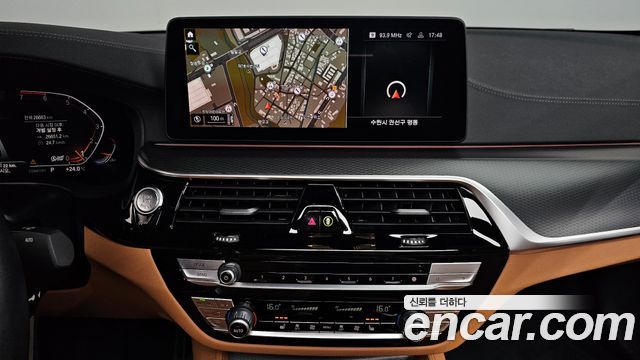 BMW 5 Series (G30) 520i M Sport 2022 — фото 12