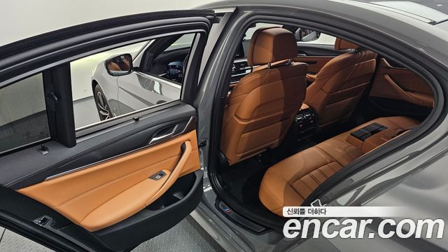 BMW 5 Series (G30) 520i M Sport 2022 — фото 19