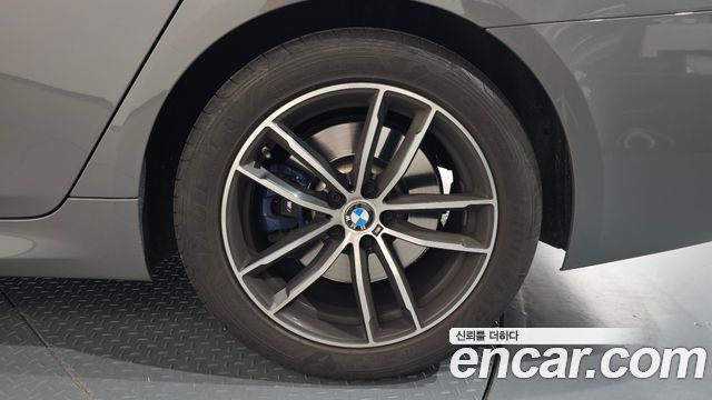 BMW 5 Series (G30) 520i M Sport 2022 — фото 21