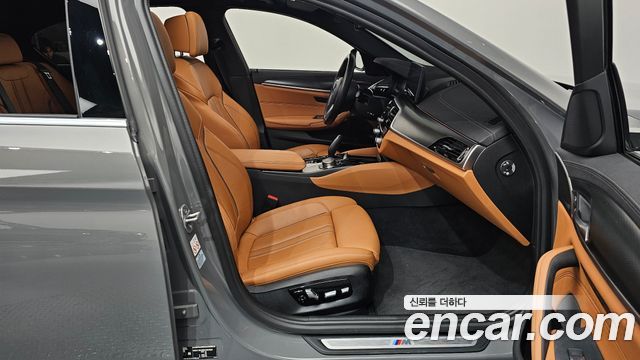 BMW 5 Series (G30) 520i M Sport 2022 — фото 26