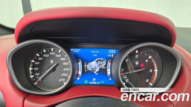 Maserati Levante 3.0 Diesel AWD 2018 — фото 8