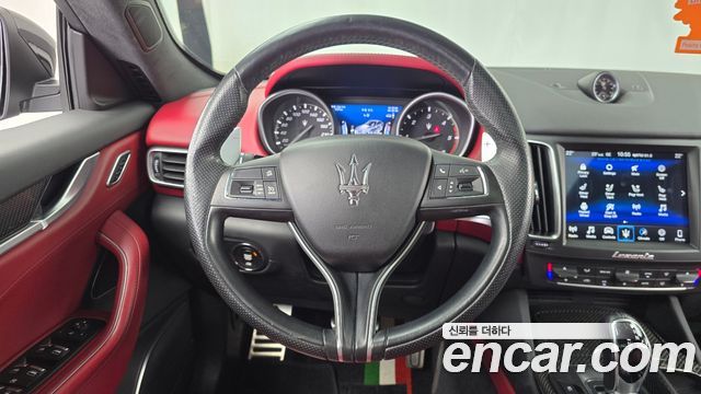 Maserati Levante 3.0 Diesel AWD 2018 — фото 12