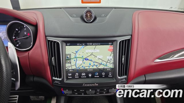 Maserati Levante 3.0 Diesel AWD 2018 — фото 13