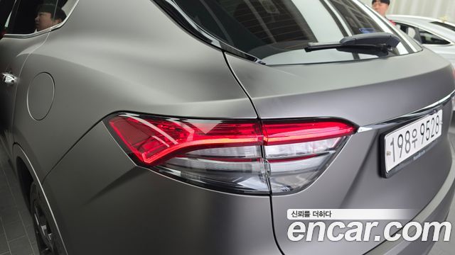 Maserati Levante 3.0 Diesel AWD 2018 — фото 23