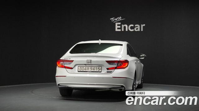 Honda Accord (X) 2.0 Hybrid Touring 2019 — фото 4