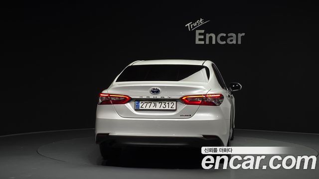 Toyota Camry (XV70) 2.5 LE Hybrid 2024 — фото 4