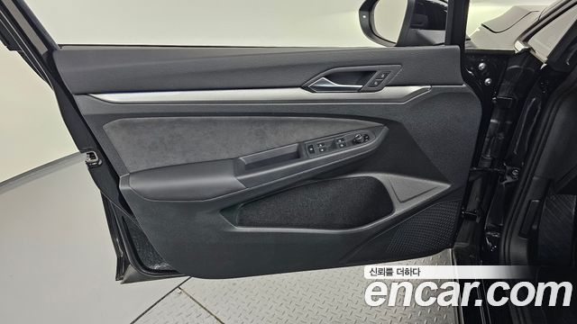 Volkswagen Golf (VIII) 2.0 TDI Prestige 2025 — фото 24