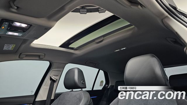 Volkswagen Golf (VIII) 2.0 TDI Prestige 2025 — фото 34