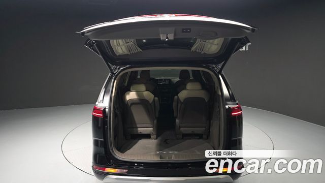 Kia Carnival (IV) Diesel 9-Seater Hi-Limousine Signature 2023 — фото 20