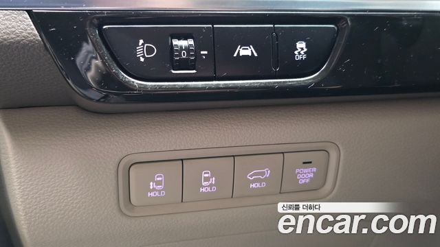 Kia Carnival (IV) Diesel 9-Seater Hi-Limousine Signature 2023 — фото 28
