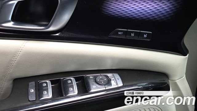 Kia Carnival (IV) Diesel 9-Seater Hi-Limousine Signature 2023 — фото 34