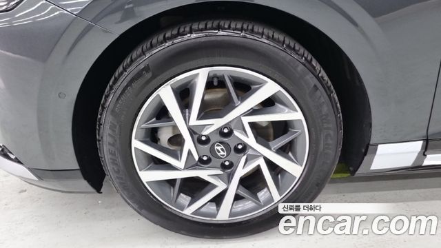 Hyundai Grandeur (GN7) 2,5 Gasoline 2WD Premium 2023 — фото 5