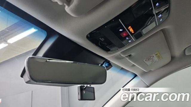 Hyundai Grandeur (GN7) 2,5 Gasoline 2WD Premium 2023 — фото 22