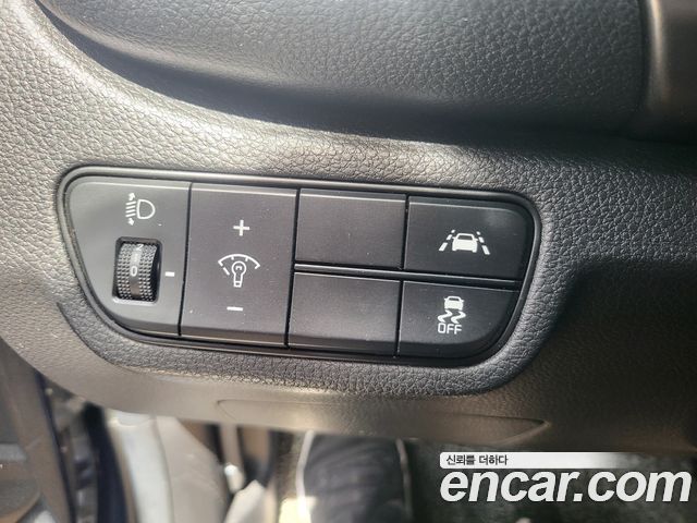 Kia Seltos Gasoline 1.6 Turbo 2WD Prestige 2022 — фото 14