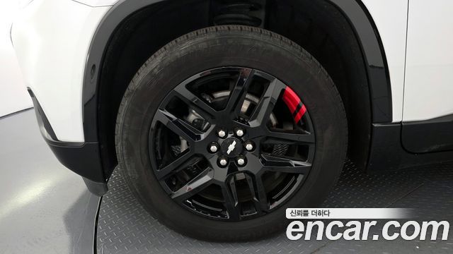 Chevrolet Traverse 3.6 AWD Redline 2020 — фото 5