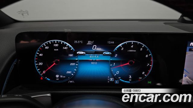 Mercedes-Benz GLB-Class (X247) GLB250 4MATIC 2023 — фото 8