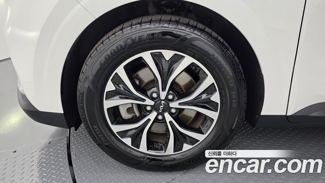Kia Carnival (IV) Diesel 9-Seater Prestige 2023 — фото 5