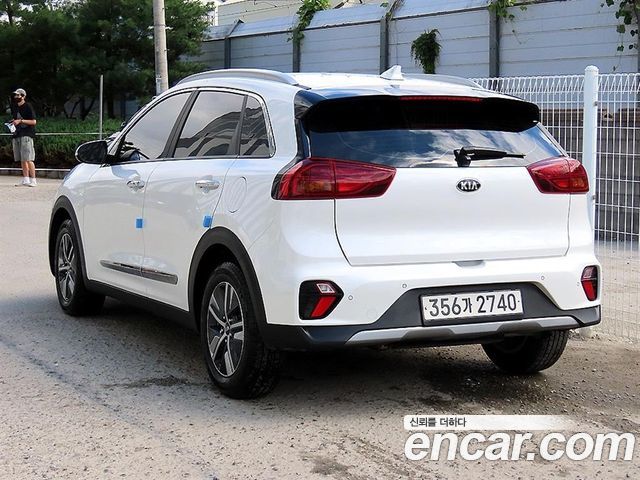 Kia Niro 1.6 HEV Prestige 2021 — фото 3