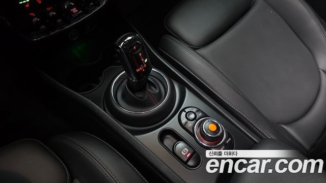 MINI Cooper S Clubman Standard 2nd 2021 — фото 9