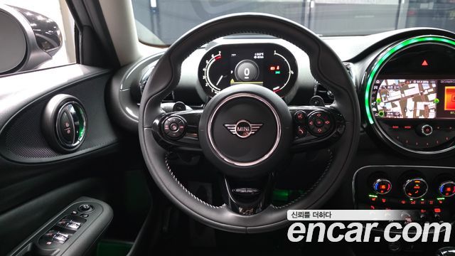 MINI Cooper S Clubman Standard 2nd 2021 — фото 17