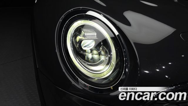 MINI Cooper S Clubman Standard 2nd 2021 — фото 28