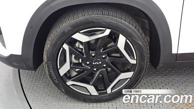 Kia Seltos Gasoline 1.6 Turbo 4WD Signature 2025 — фото 5