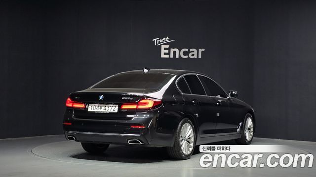 BMW 5 Series (G30) 523d xDrive Luxury 2022 — фото 2