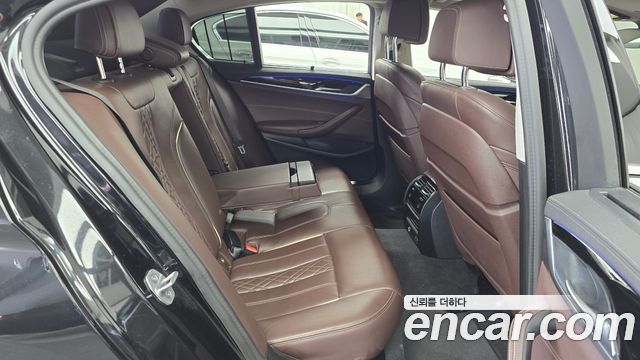 BMW 5 Series (G30) 523d xDrive Luxury 2022 — фото 11