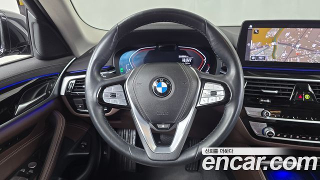 BMW 5 Series (G30) 523d xDrive Luxury 2022 — фото 12