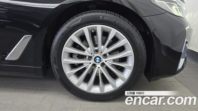 BMW 5 Series (G30) 523d xDrive Luxury 2022 — фото 21