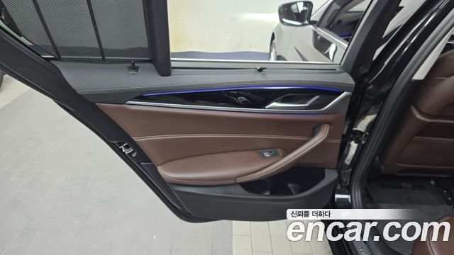 BMW 5 Series (G30) 523d xDrive Luxury 2022 — фото 25