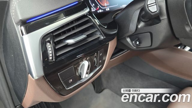 BMW 5 Series (G30) 523d xDrive Luxury 2022 — фото 27