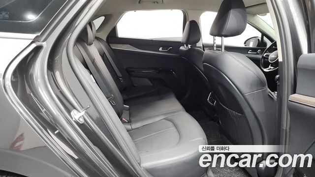 Kia K5 (III) 2.0 Noblesse 2023 — фото 11