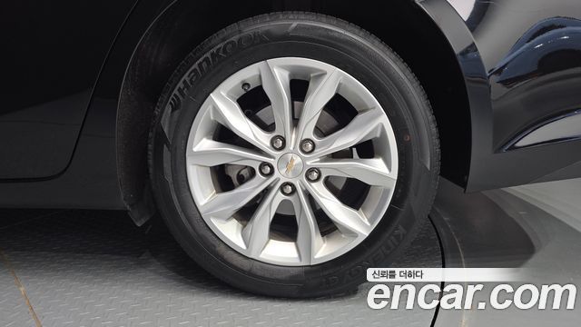 Chevrolet Malibu 1.3 Turbo LS Deluxe 2019 — фото 21