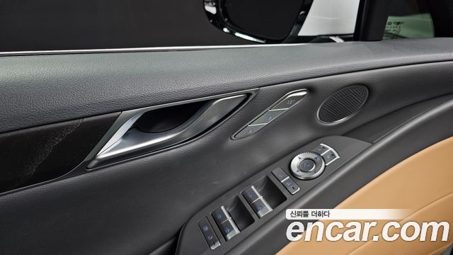 Genesis G80 (RG3) Gasoline 2.5 Turbo AWD 2024 — фото 35