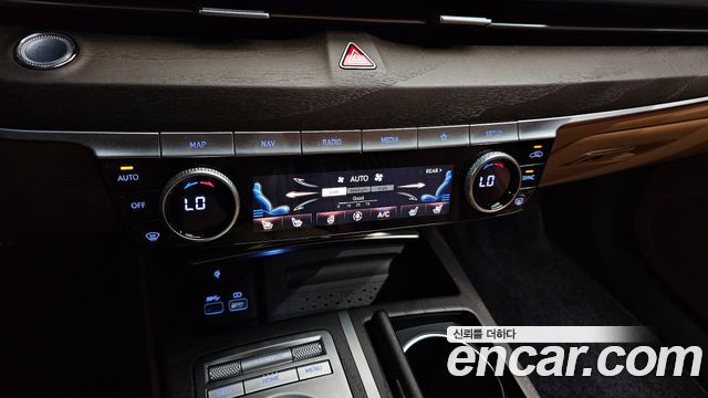 Genesis G80 (RG3) Gasoline 2.5 Turbo AWD 2024 — фото 39