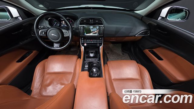Jaguar XE 20d Portfolio 2016 — фото 7
