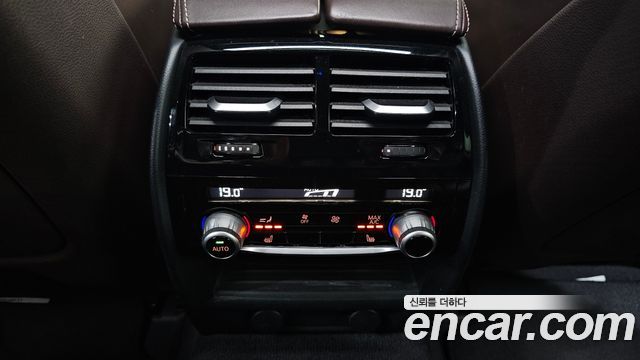 BMW 5 Series (G30) 530i M Sport Package Plus 2019 — фото 17