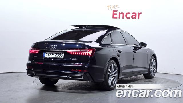 Audi A6 (C8) 45 TFSI Quattro Premium 2021 — фото 2