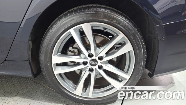 Audi A6 (C8) 45 TFSI Quattro Premium 2021 — фото 21