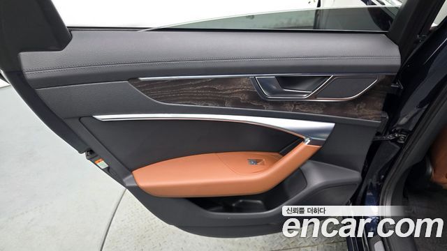 Audi A6 (C8) 45 TFSI Quattro Premium 2021 — фото 25