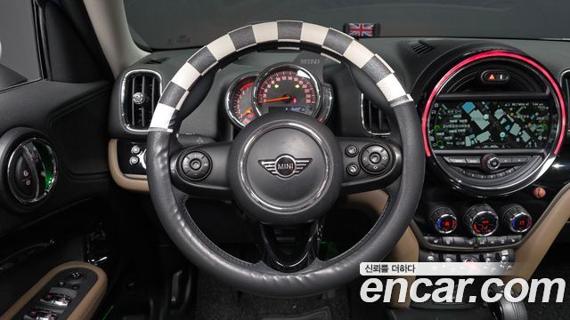 MINI Cooper Countryman HIGH 2nd 2019 — фото 18