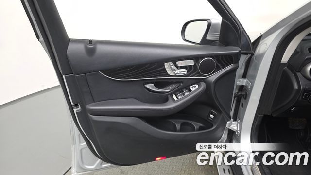 Mercedes-Benz GLC-Class (X253) GLC300 4MATIC 2019 — фото 24