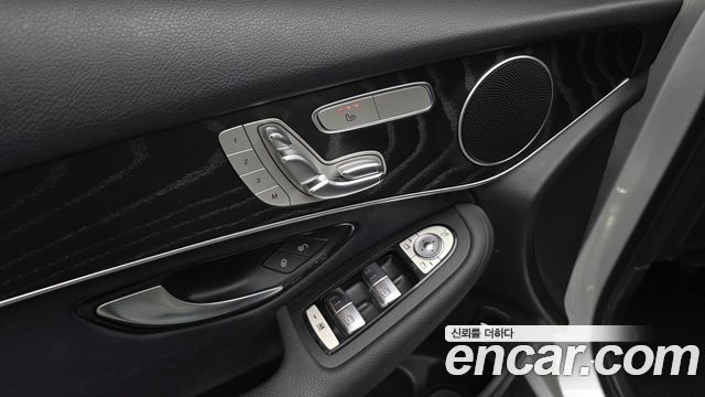 Mercedes-Benz GLC-Class (X253) GLC300 4MATIC 2019 — фото 29