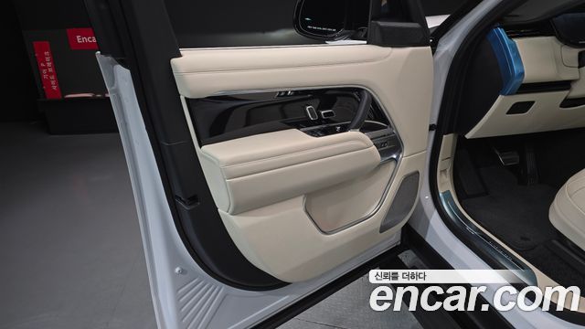 Land Rover Range Rover (V) D350 Autobiography Long Wheel Base 2025 — фото 24