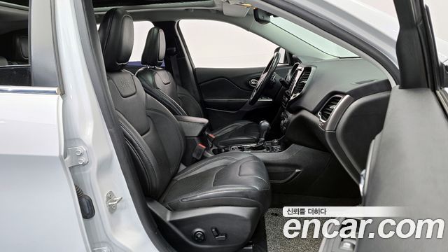 Jeep Cherokee (KL) 2.4 Limited AWD 2021 — фото 10