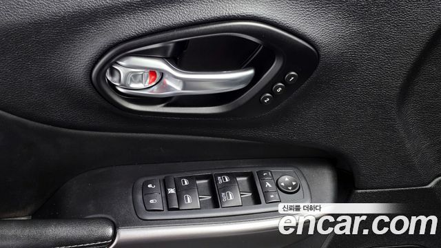 Jeep Cherokee (KL) 2.4 Limited AWD 2021 — фото 18